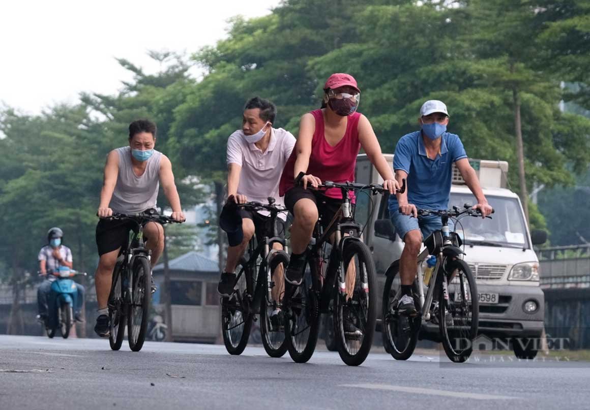 Hanoi City Bicycle Tour 1 Day